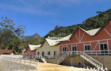 Imagem: A casa em condomínio possui 3 Dormitórios, 1 Banheiro, 1 Vaga