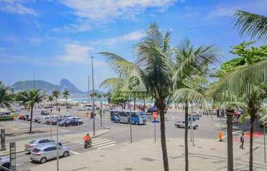 Imagem: O apartamento possui 4 Dormitórios, 4 Banheiros, 1 Vaga na