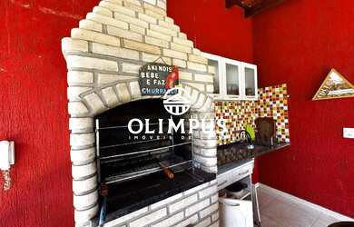 Imagem: A casa possui 3 Dormitórios, 5 Banheiros, 2 Vagas na garagem