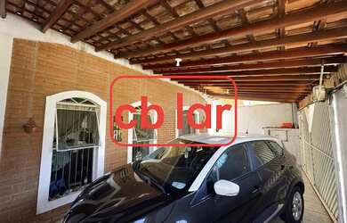 Imagem: A casa possui 3 Dormitórios, 3 Banheiros, 3 Vagas na garagem