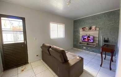 Imagem: A casa possui 2 Dormitórios, 1 Banheiro, 100m² de Área e
