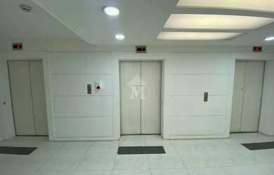 Imagem 2: Espaço de escritório premium no coração financeiro de São Paulo, com 4 vagas de garagem, d