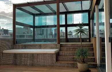 Imagem: O apartamento na cobertura possui 4 Dormitórios, 5 Banheiros