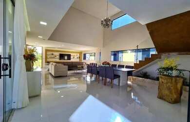 Imagem: A casa em condomínio possui 3 Dormitórios, 4 Banheiros, 4