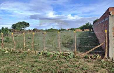 Imagem: O terreno possui 2.500m² de Área e está localizado em Matapoã