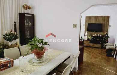 Imagem: A casa possui 3 Dormitórios, 2 Banheiros, 3 Vagas na garagem