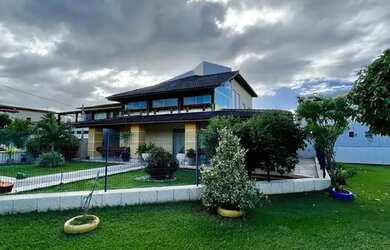 Imagem: A casa em condomínio possui 5 Dormitórios, 5 Banheiros, 3