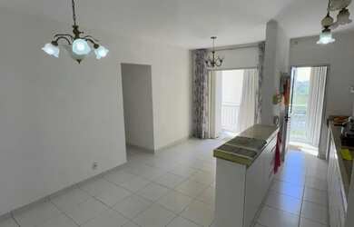 Imagem: O apartamento possui 3 Dormitórios, 2 Banheiros, 2 Vagas na