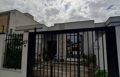 Imagem: Casa no Centro de Tijucas à Venda