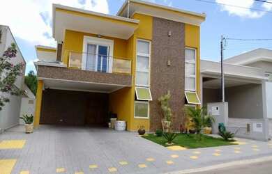 Imagem: A casa em condomínio possui 3 Dormitórios, 4 Banheiros, 2