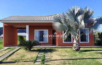 Imagem: A casa em condomínio possui 3 Dormitórios, 3 Banheiros, 2