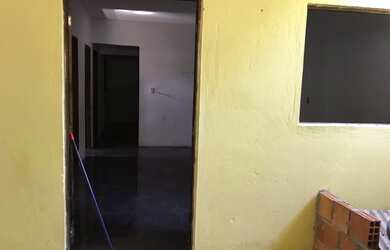 Imagem: A casa em condomínio possui 2 Dormitórios e 1 Banheiro e está