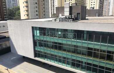 Imagem: O depósito possui 6570m² de Área e está localizado em Alphaville