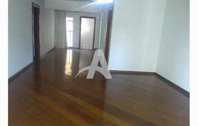 Imagem: O apartamento possui 4 Dormitórios, 5 Banheiros, 2 Vagas na