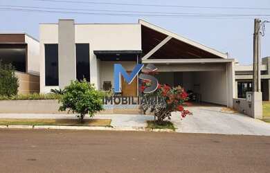 Imagem 1: Casa Padrão. Churrasqueira, Área de serviço, 241m² de Áreae1 Vaga...