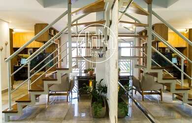 Imagem: O apartamento possui 2 Dormitórios, 2 Banheiros, 2 Vagas na