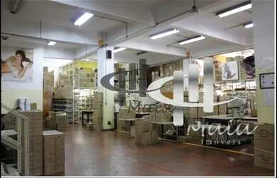 Imagem: O depósito possui 5 Vagas na garagem, 8.813m² de Área e