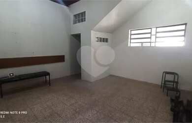 Imagem 10: Prédio comercial em Santana