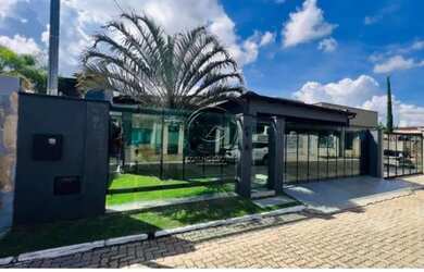 Imagem: A casa em condomínio possui 3 Dormitórios, 3 Banheiros, 2