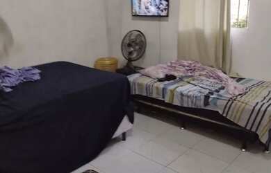 Imagem: A casa possui 2 Dormitórios, 2 Banheiros, 1 Vaga na garagem