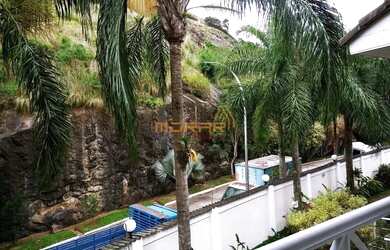 Imagem: A casa em condomínio possui 5 Dormitórios, 5 Banheiros, 3