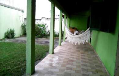Imagem 3: Feriados Cabo Frio Praia do Pero. Casa na rua atrás da Praia do Pero