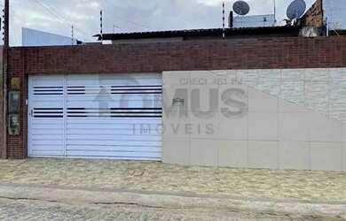 Imagem: A casa possui 5 Dormitórios, 5 Banheiros, 4 Vagas na garagem