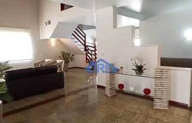 Imagem: A casa em condomínio possui 4 Dormitórios, 3 Banheiros, 4