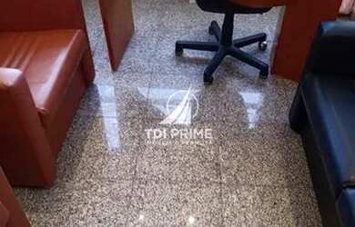 Imagem: O depósito possui 1 Vaga na garagem e 53m² de Área e está