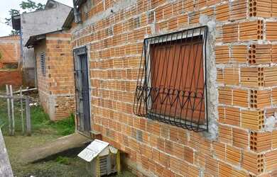 Imagem: A casa possui 1 Dormitório, 1 Banheiro, 1.030m² de Área e