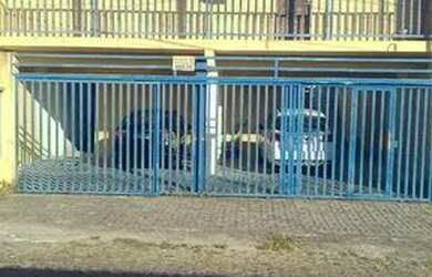 Imagem: O apartamento possui 1 Dormitório, 1 Banheiro, 3 Vagas na garagem