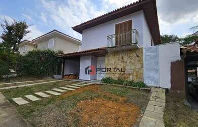 Imagem: A casa em condomínio possui 4 Dormitórios, 3 Banheiros, 4