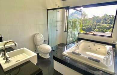 Imagem 15: Casa de alto padrão com vista panorâmica no condomínio Arujazinho