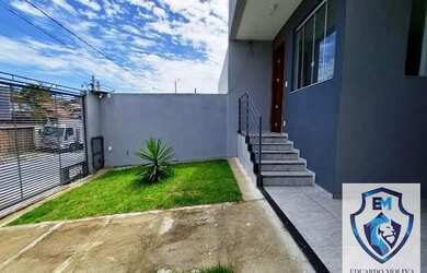 Imagem: A casa possui 3 Dormitórios, 2 Banheiros, 2 Vagas na garagem