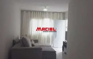 Imagem: A casa possui 2 Dormitórios, 2 Banheiros, 2 Vagas na garagem