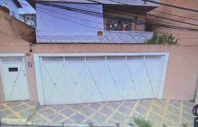 Imagem: A casa possui 3 Dormitórios, 1 Banheiro, 4 Vagas na garagem