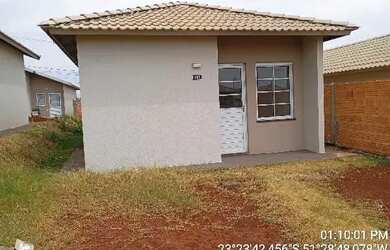 Imagem: A casa possui 2 Dormitórios, 1 Banheiro, 1 Vaga na garagem