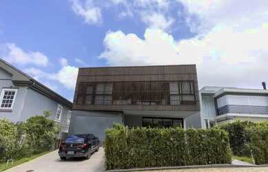 Imagem: A casa em condomínio possui 4 Dormitórios, 5 Banheiros, 4