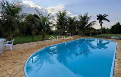 Imagem: A casa em condomínio possui 2 Dormitórios, 5 Banheiros, 5