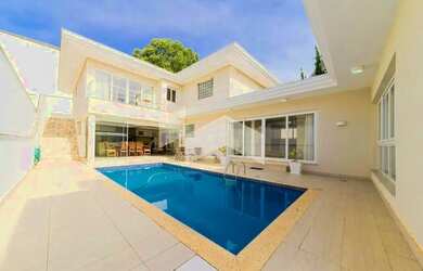 Imagem: A casa em condomínio possui 4 Dormitórios, 5 Banheiros, 5