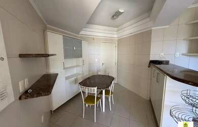 Imagem 15: Apartamento com 3 suítes no centro para locação