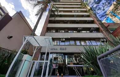 Imagem: O depósito possui 2 Vagas na garagem e 133m² de Área e está