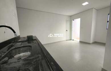 Imagem 5: Vendo casa com 2 quartos sendo 1 suíte, com vaga de garagem na Avenida principal