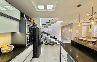 Imagem 10: Sobrado mobiliado, 4 dormitórios, 284m² - Bairro São José