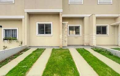 Imagem: A casa em condomínio possui 2 Dormitórios, 1 Banheiro, 2 Vagas