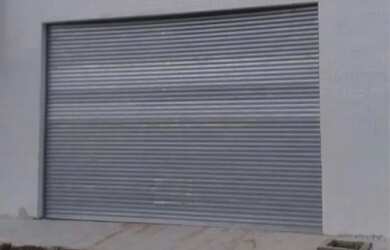 Imagem: O depósito possui 5 Vagas na garagem, 128m² de Área e está