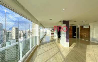 Imagem: O apartamento possui 4 Dormitórios, 5 Banheiros, 4 Vagas na