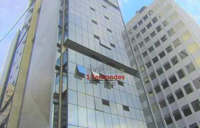 Imagem: O depósito possui 2 Vagas na garagem e 80m² de Área e está