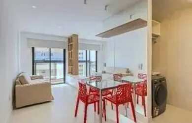 Imagem: O apartamento possui 1 Dormitório, 1 Banheiro, 1 Vaga na garagem