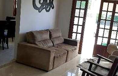 Imagem: A casa possui 3 Dormitórios, 3 Banheiros, 1 Vaga na garagem